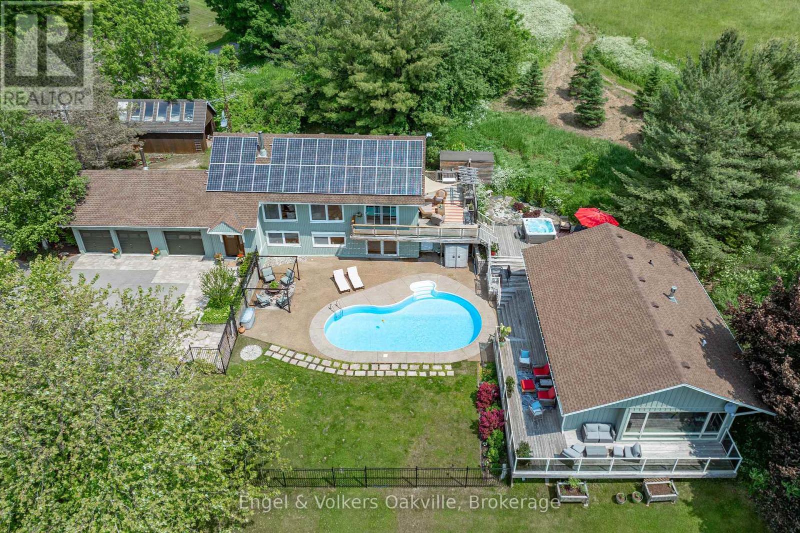 330 MOUNTSBERG ROAD - 43