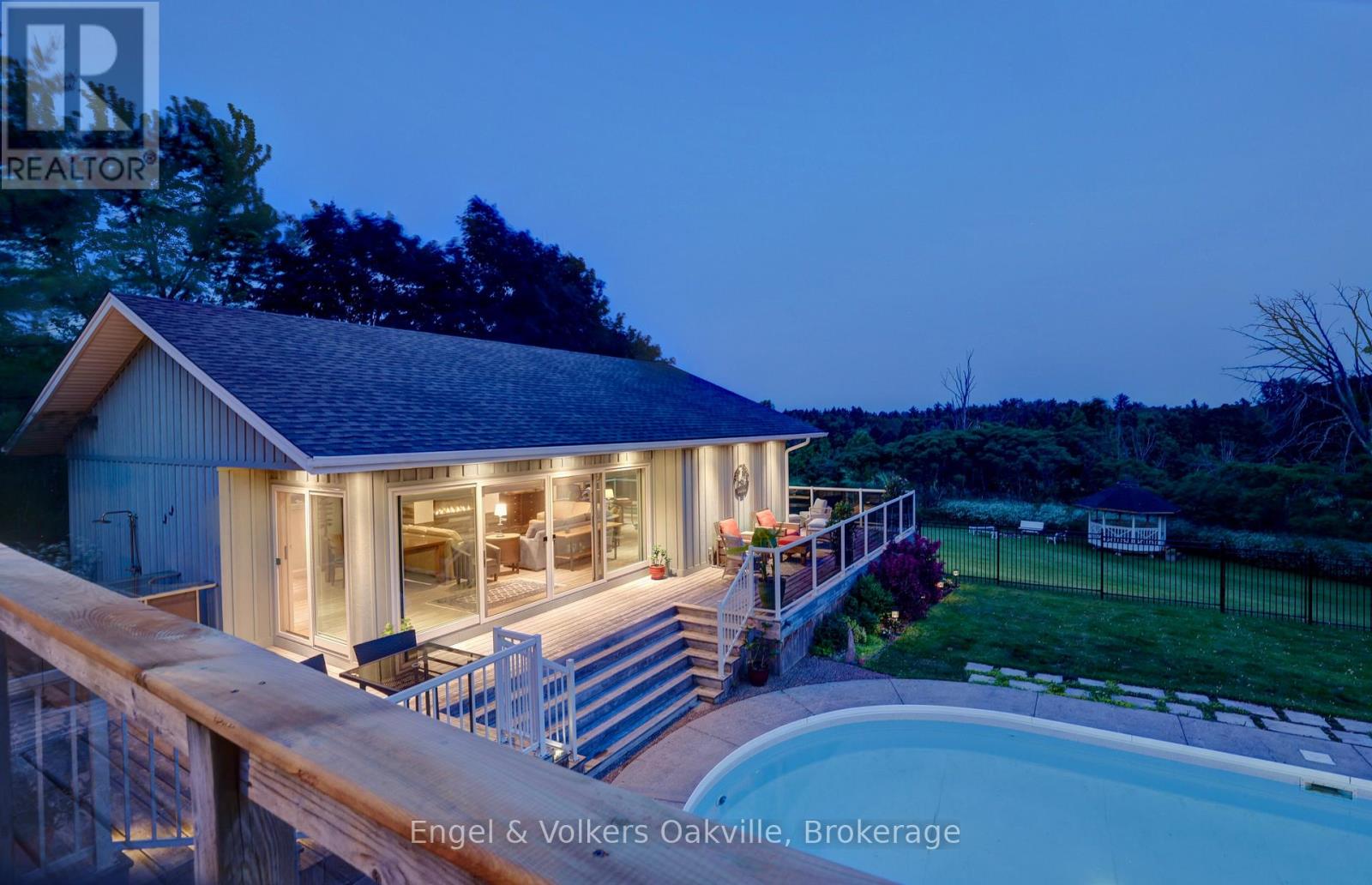 330 MOUNTSBERG ROAD - 34