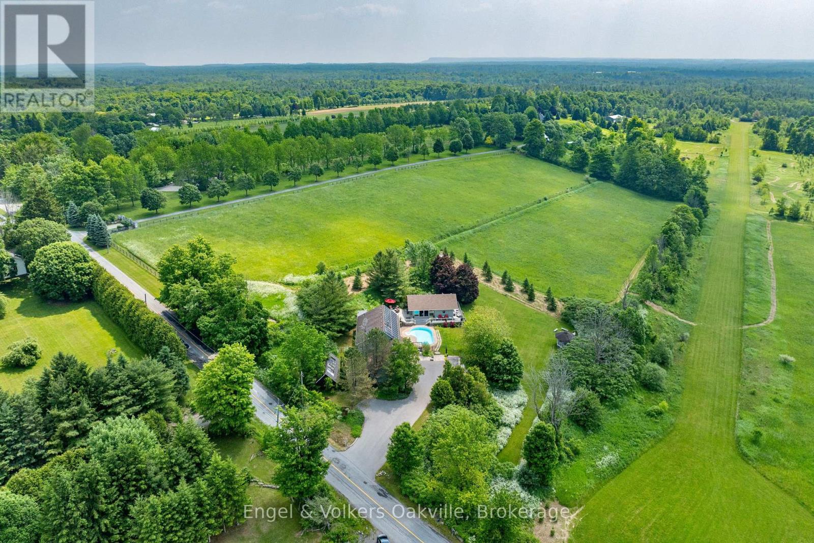 330 MOUNTSBERG ROAD - 46
