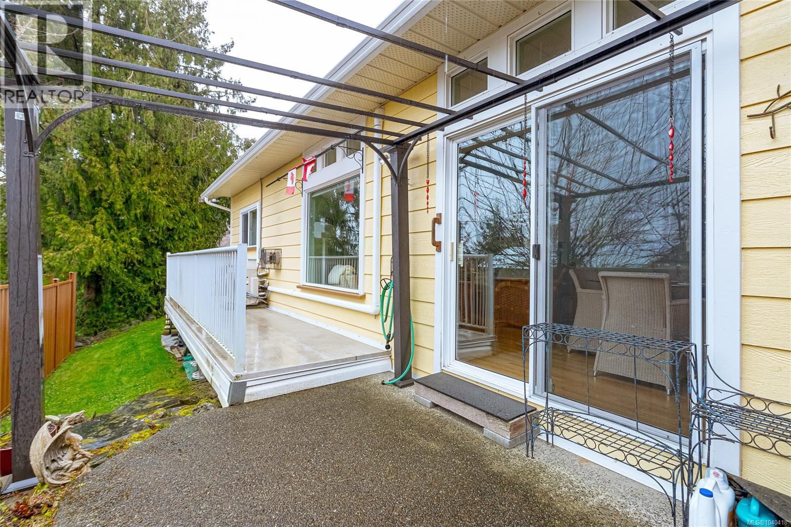 #38 9933 Chemainus Rd - 28