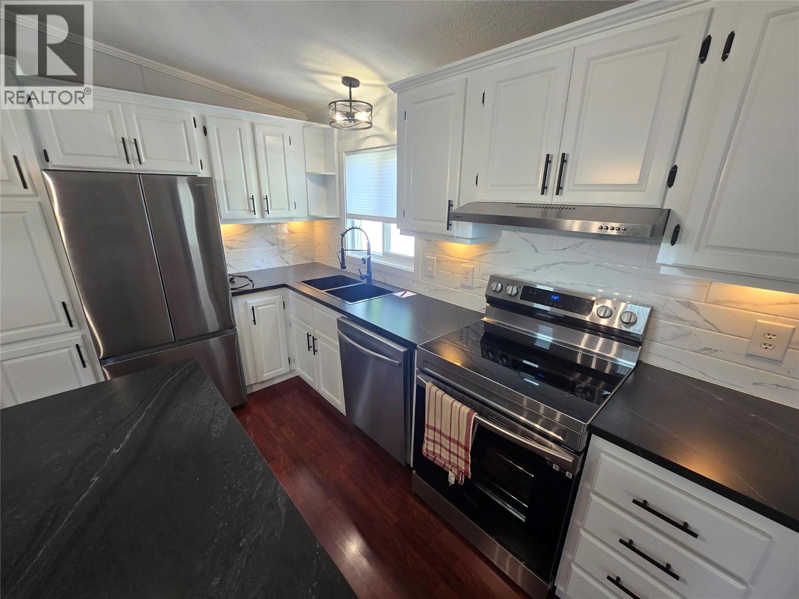 #4 851 Old N Thompson Highway - 7