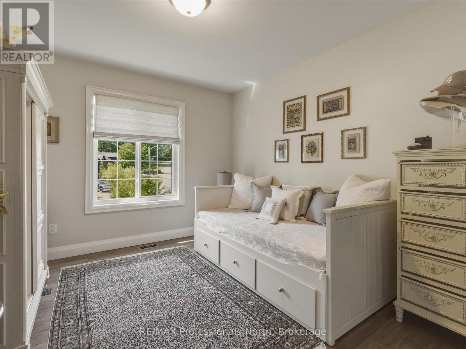 188 VEL-DOR CRESCENT - 23
