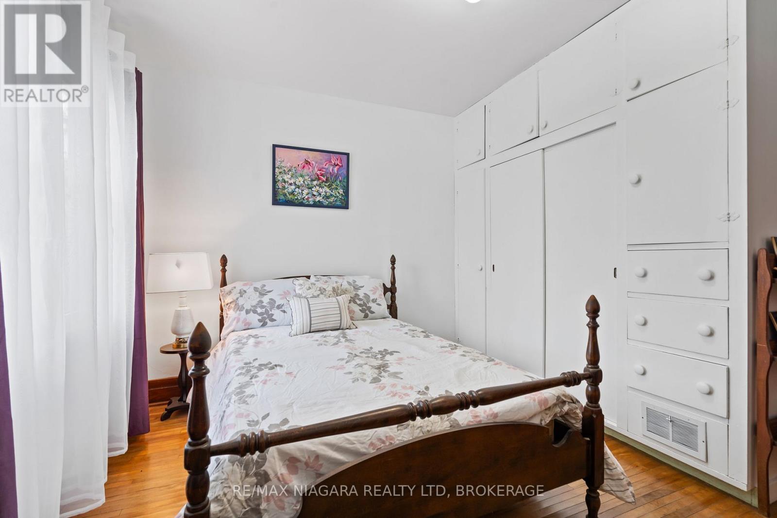 63 WILTON AVENUE - 16