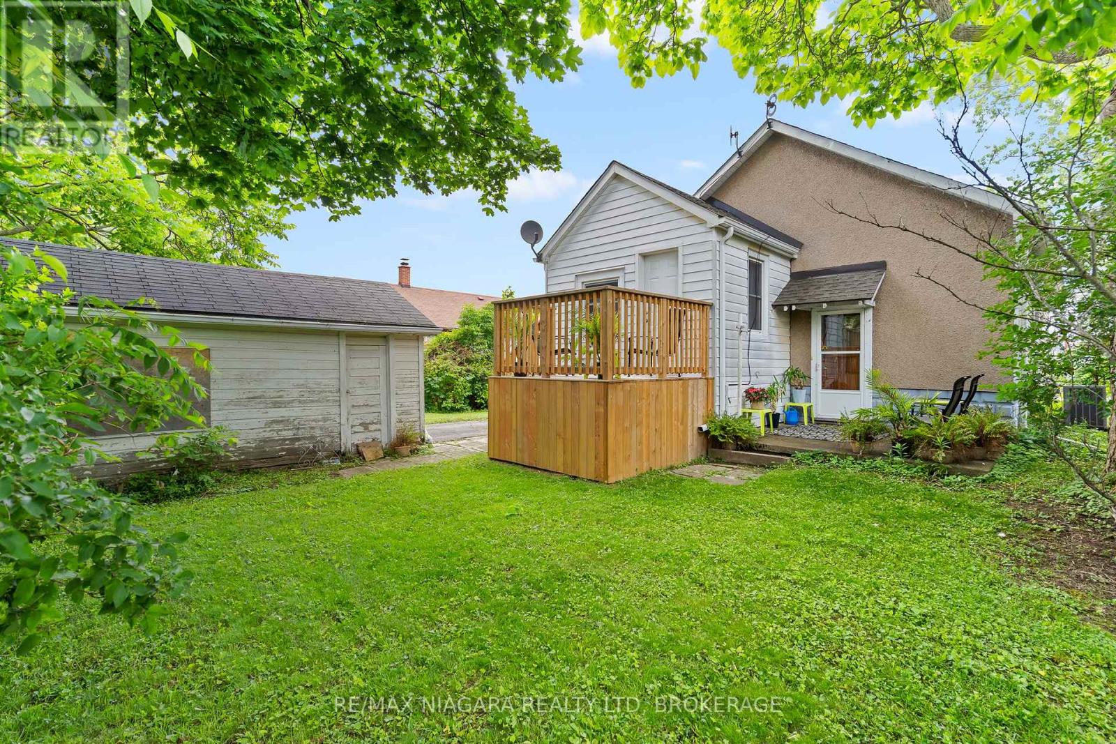63 WILTON AVENUE - 23
