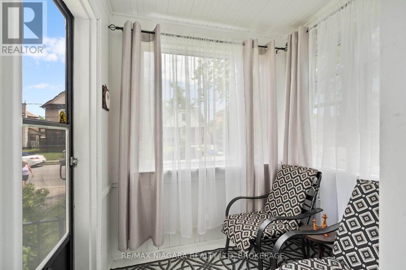 63 WILTON AVENUE - 4