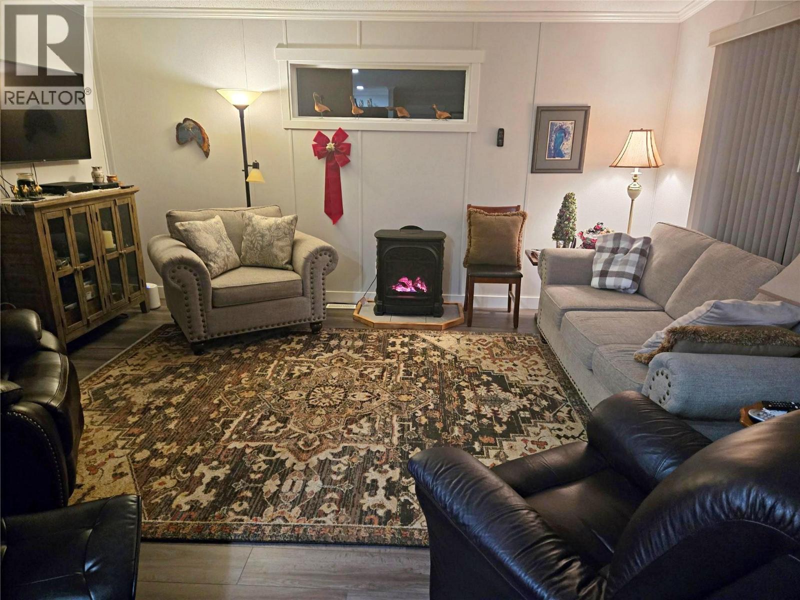 #25A 121 Ferry Road - 13