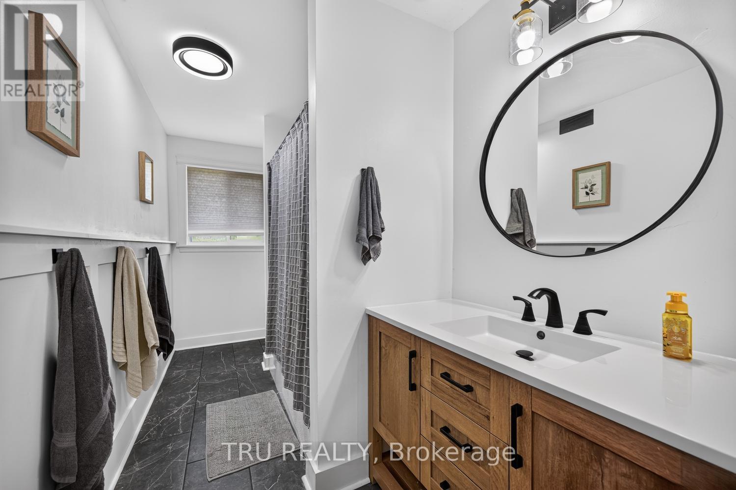 5 BROOKVIEW CRESCENT - 18