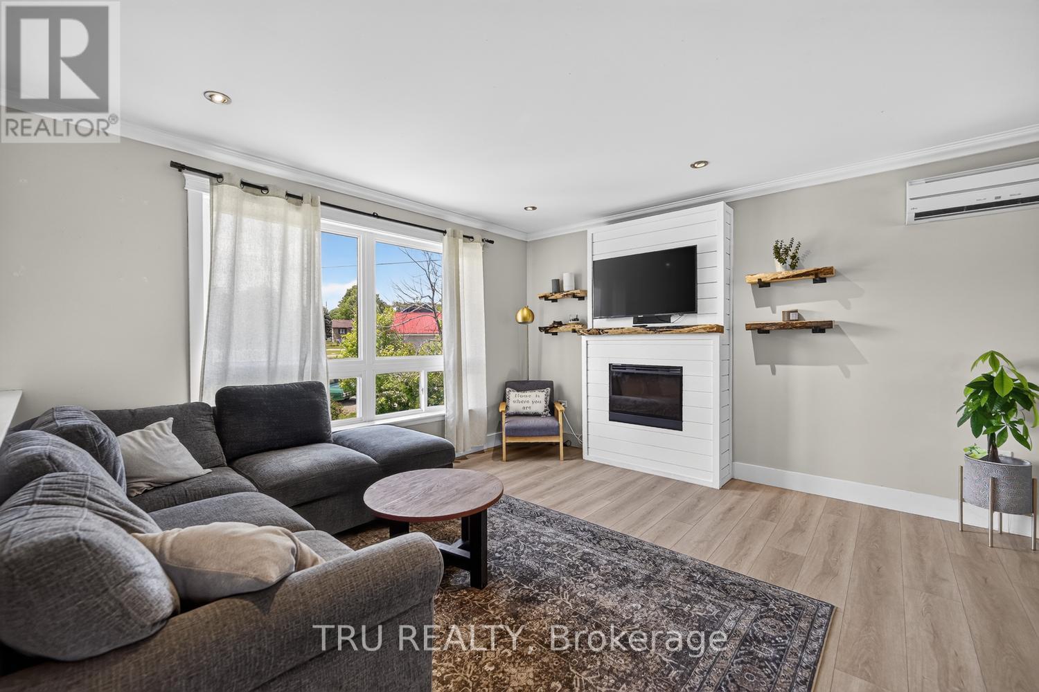 5 BROOKVIEW CRESCENT - 5