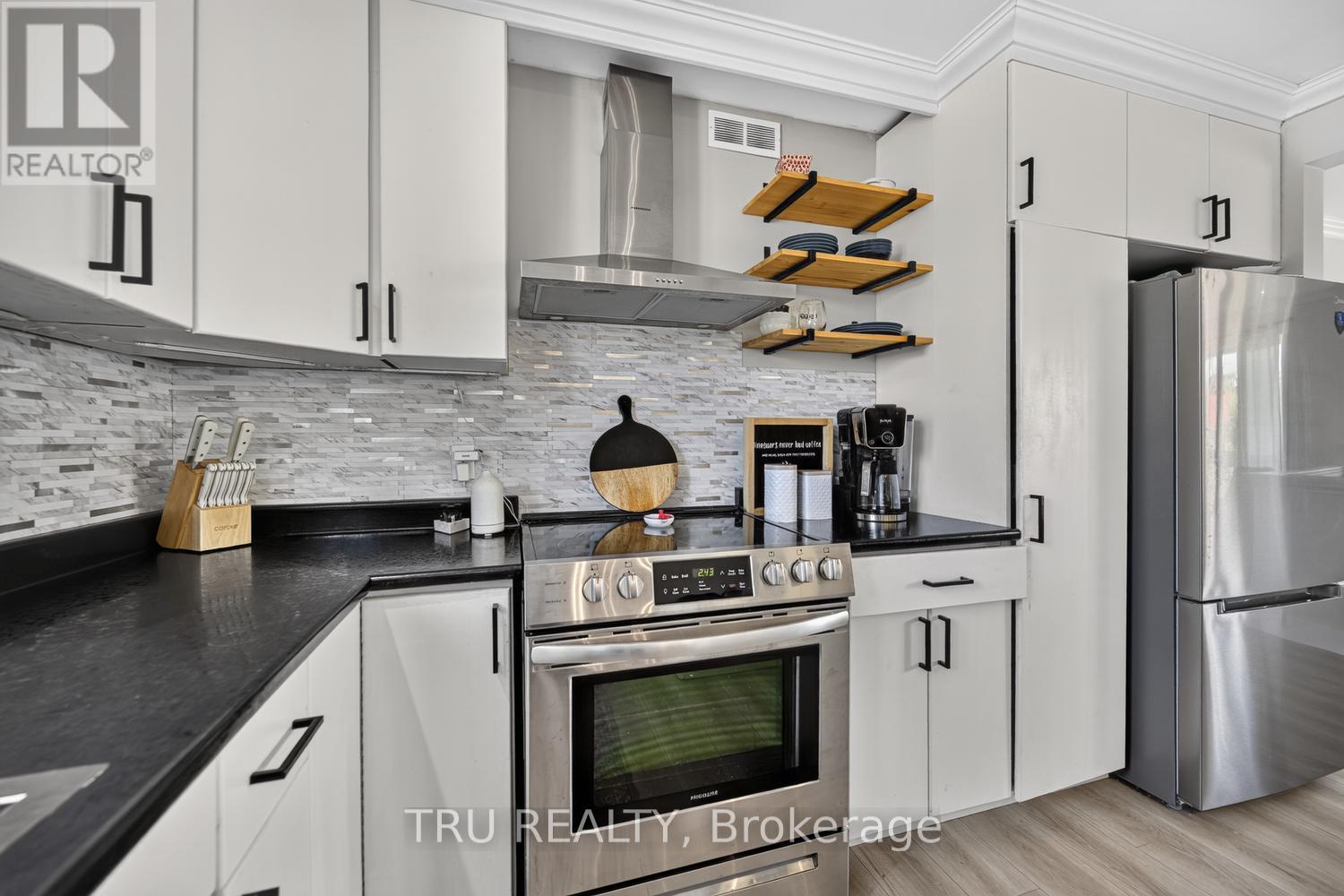 5 BROOKVIEW CRESCENT - 8