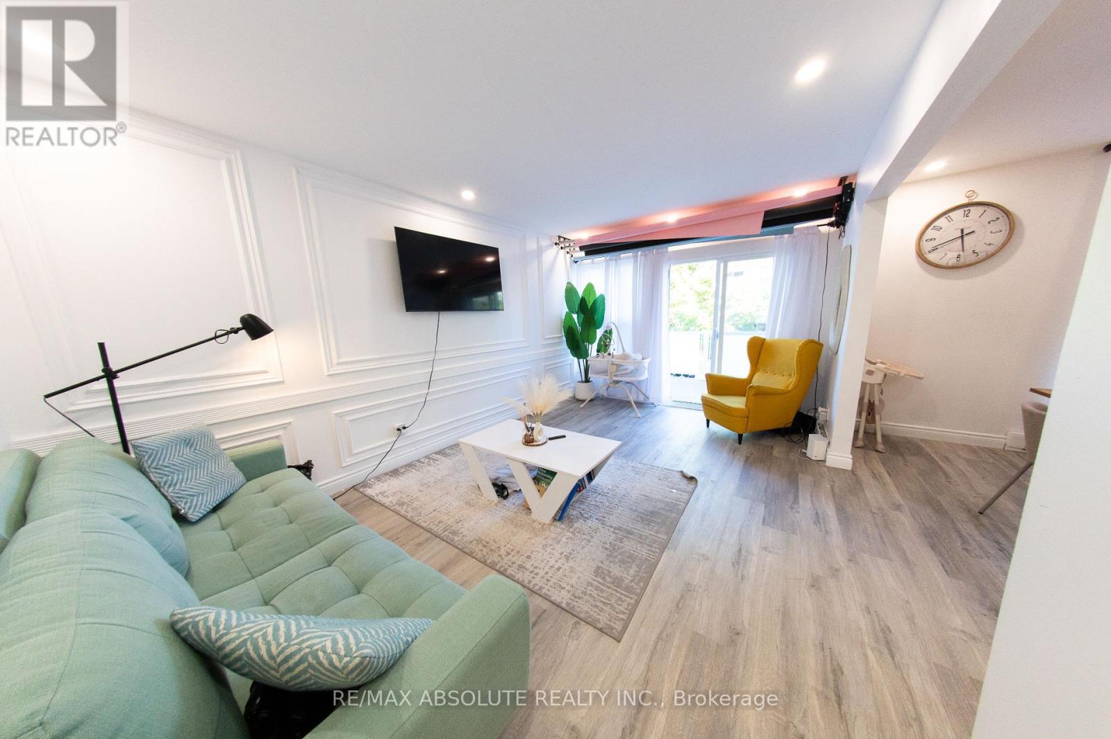 #44 3415 UPLANDS DRIVE - 21