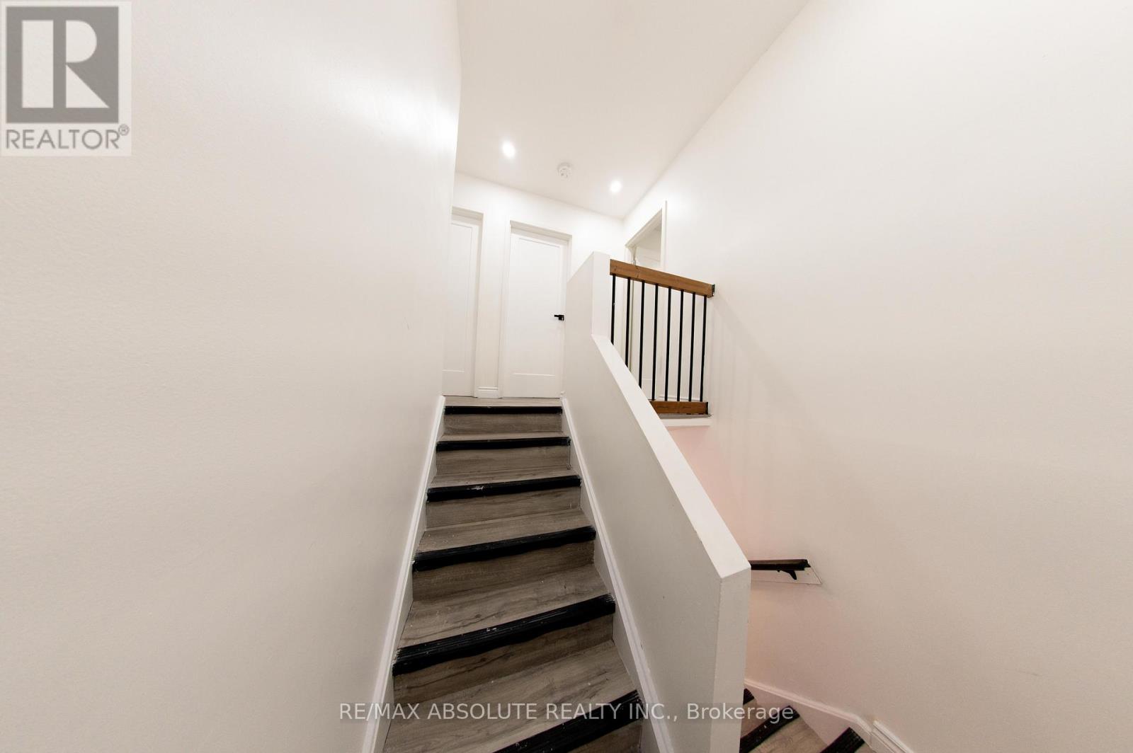 #44 3415 UPLANDS DRIVE - 31