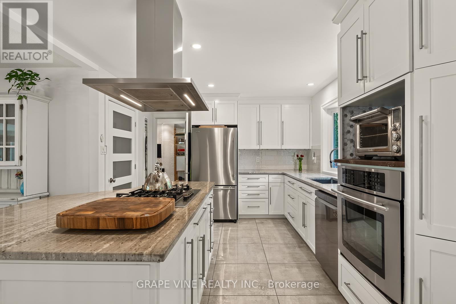 4 Bed, 3 Bath House for Sale in Ottawa – 1961 OAKDEAN CRESCENT, Ottawa – MLS# X13464372 - Image 17