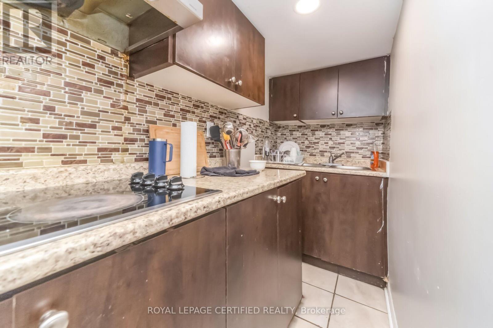 3 OLDE TOWN ROAD - 25