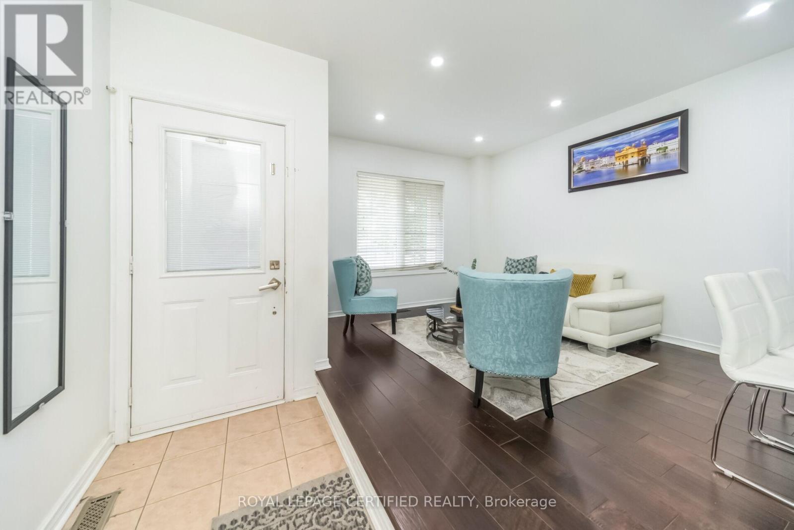 3 OLDE TOWN ROAD - 5