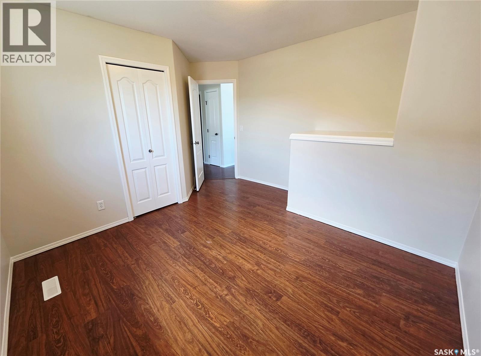 708 6TH AVENUE S — photo 10