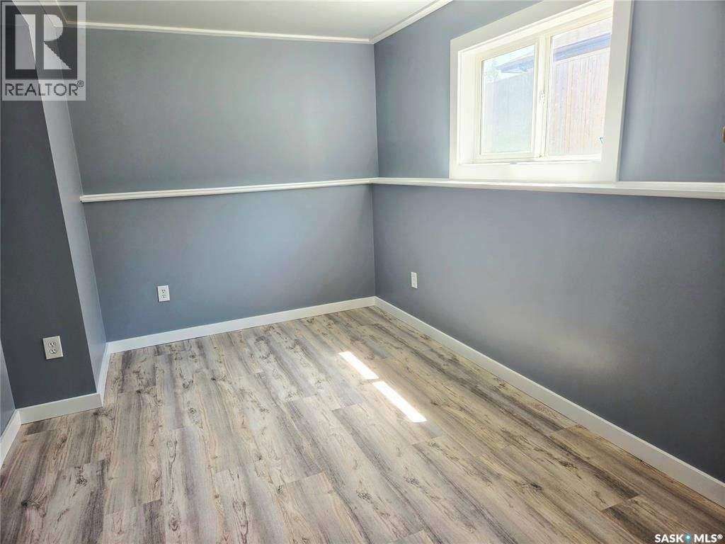 708 6TH AVENUE S — photo 24