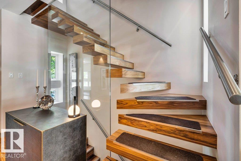 11339 67 ST NW - 27