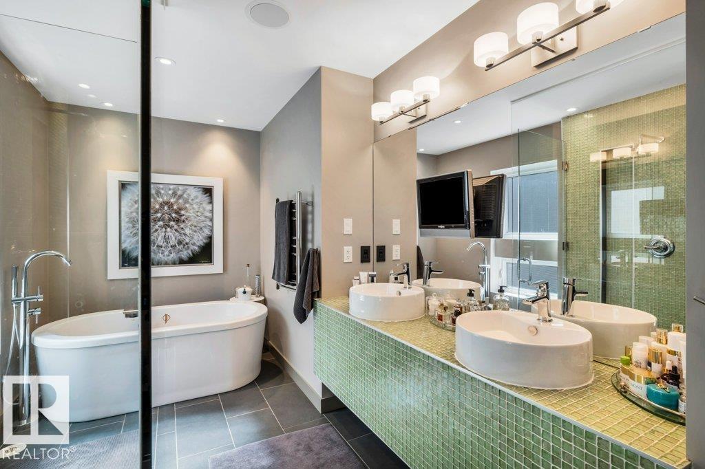 11339 67 ST NW - 36