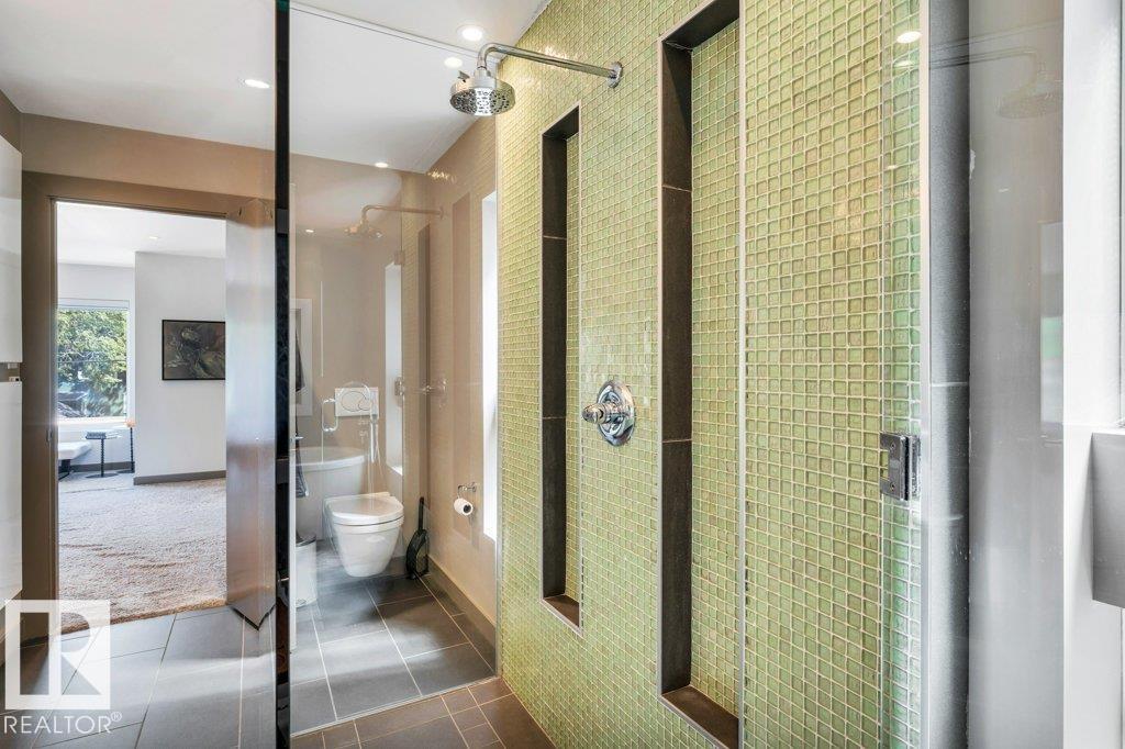 11339 67 ST NW - 38