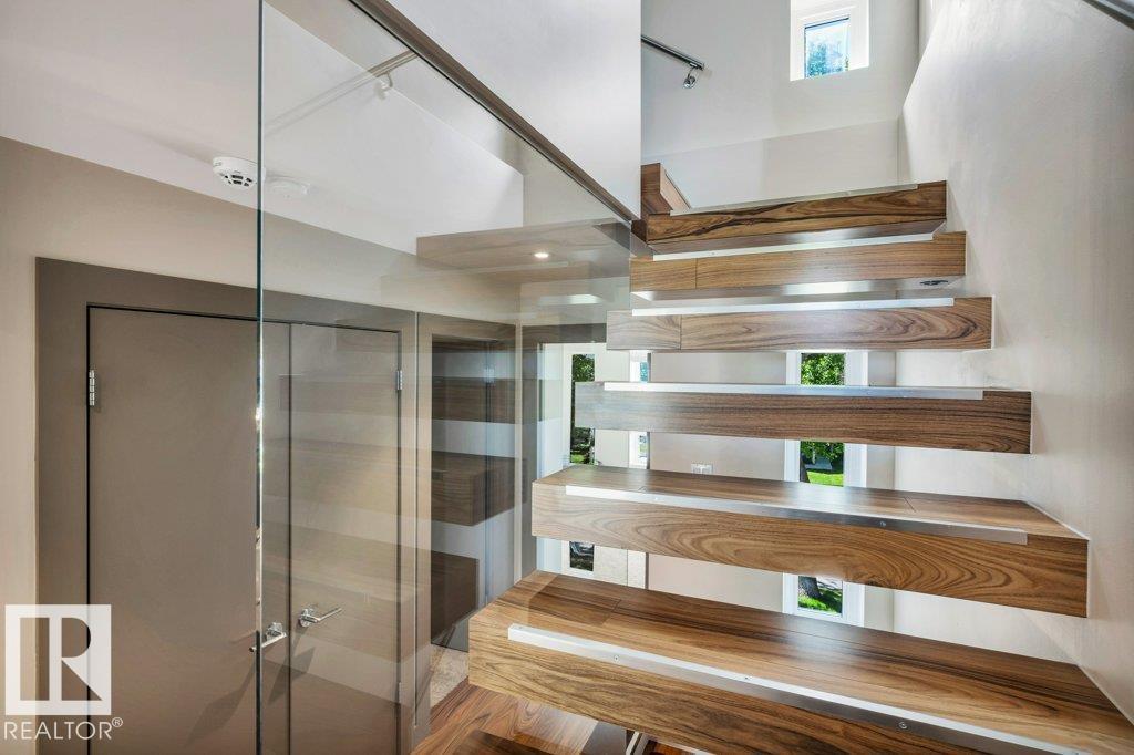 11339 67 ST NW - 45