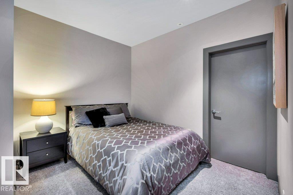 11339 67 ST NW - 55