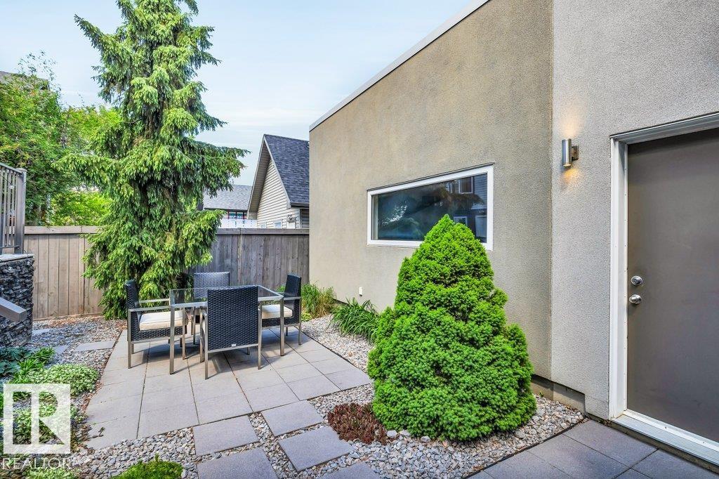 11339 67 ST NW - 63