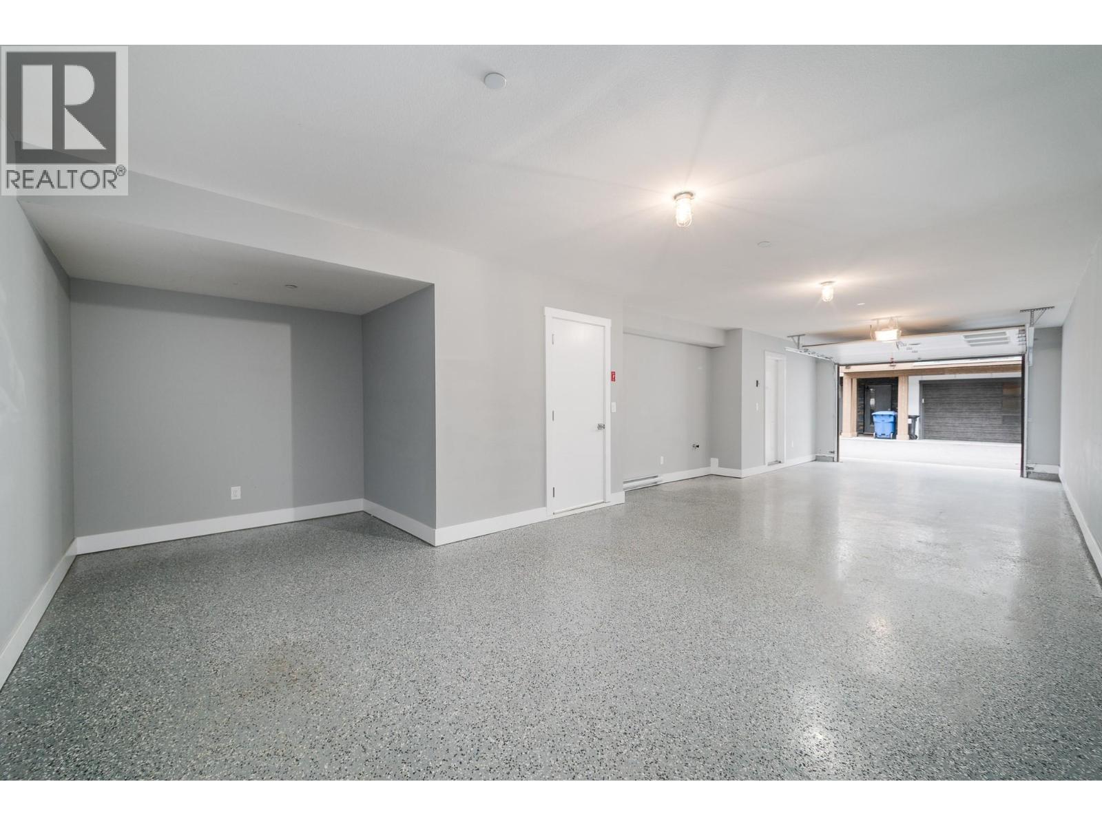 #202 11581 Rogers Road - 32