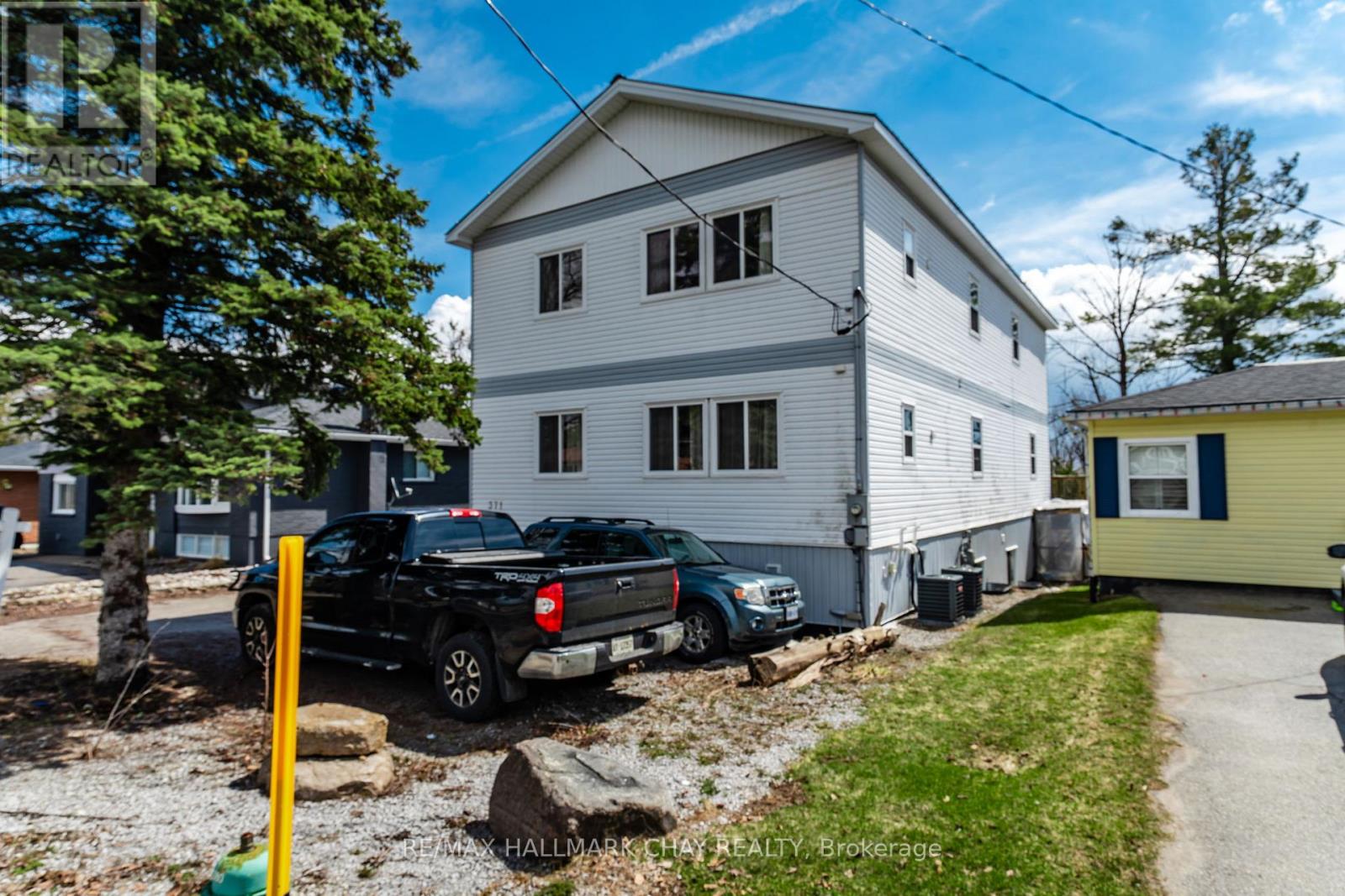371 BARRIE ROAD - 2