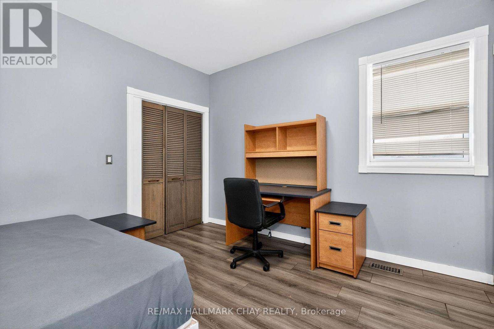371 BARRIE ROAD - 22