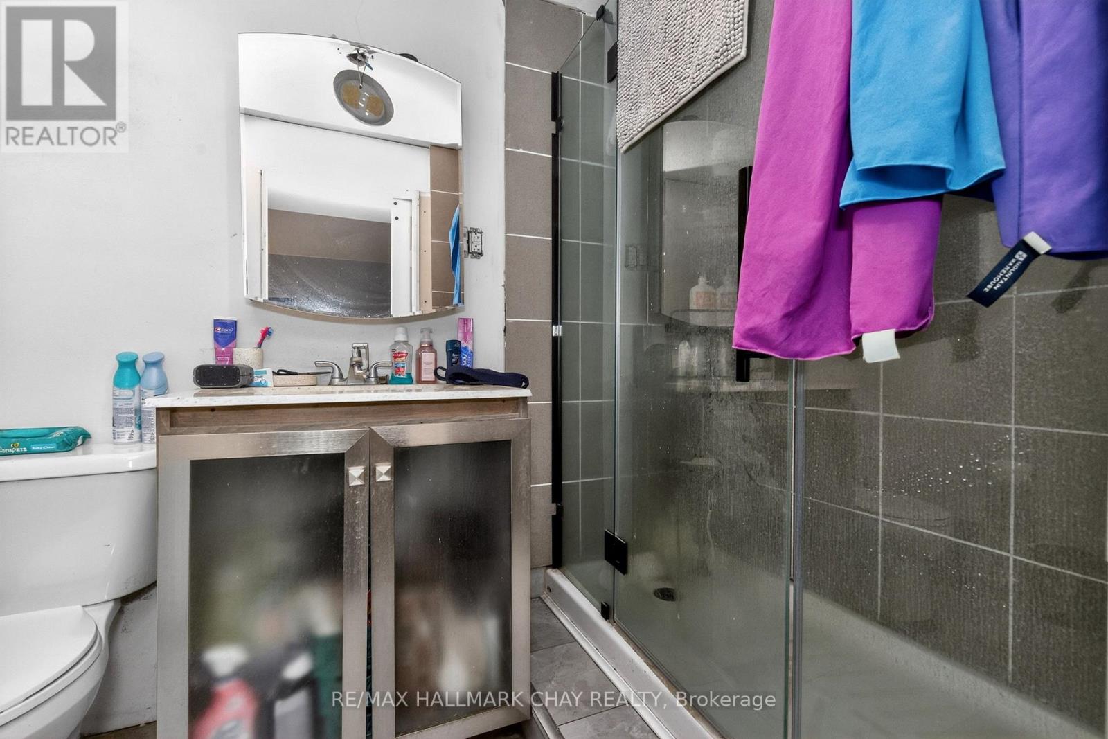 371 BARRIE ROAD - 29