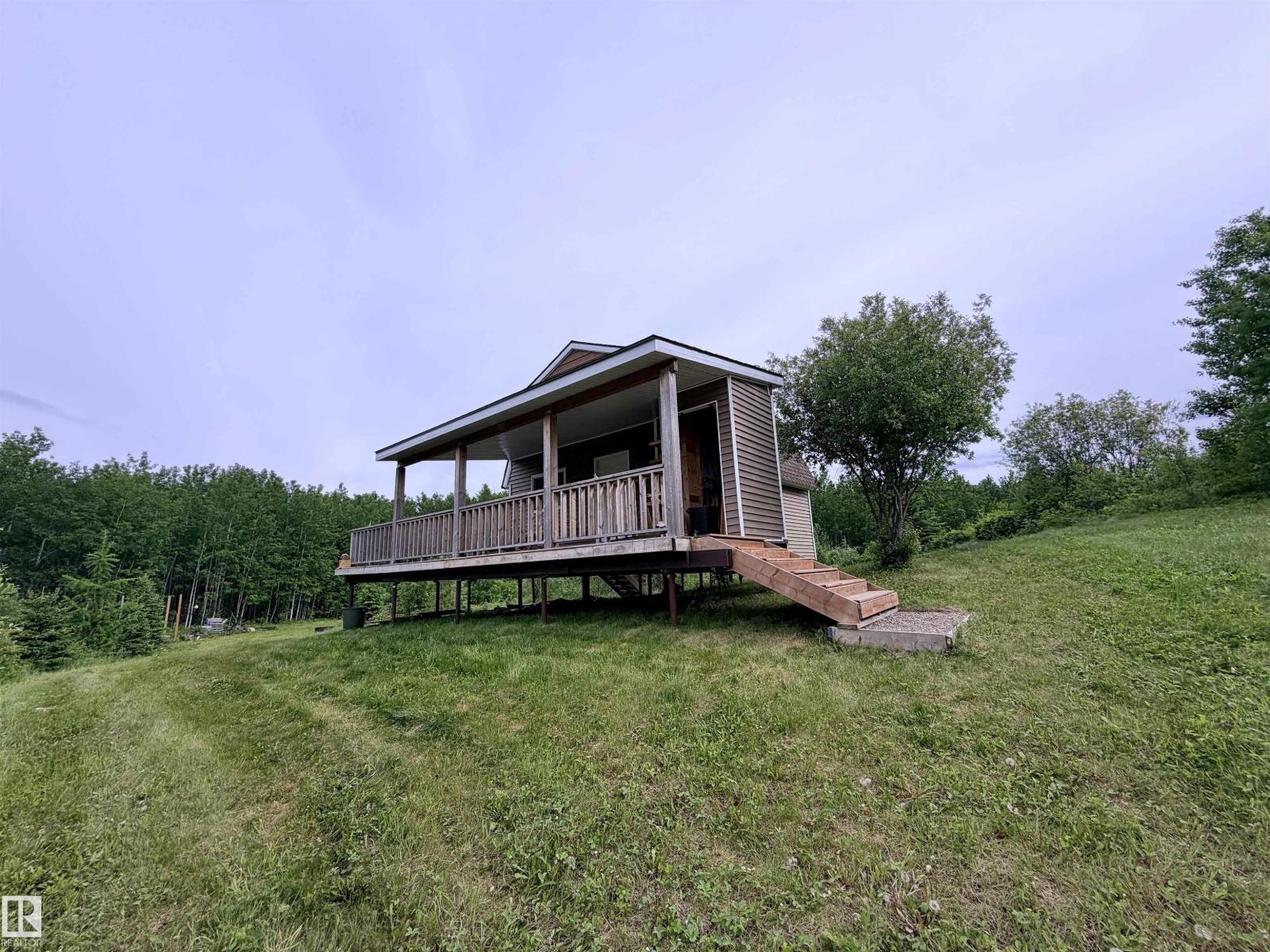 SE 30-61-11-W4 — photo 11