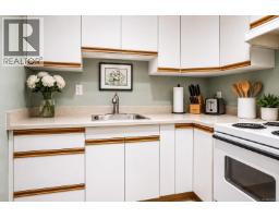 2162 Stelly's Cross Rd, Central Saanich, BC V8M1M3 Photo 23