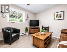 2162 Stelly's Cross Rd, Central Saanich, BC V8M1M3 Photo 19