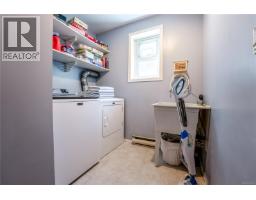 Living room - 2162 Stelly's Cross Rd, Central Saanich, BC V8M1M3 Photo 16
