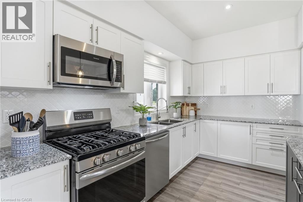 4-bedroom home for sale at 1 BAWCUTT Crescent, Paris ON · photo 13 of 50