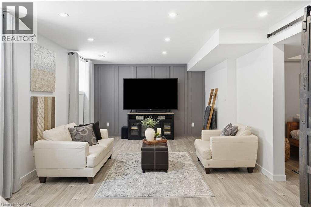 4-bedroom home for sale at 1 BAWCUTT Crescent, Paris ON · photo 39 of 50