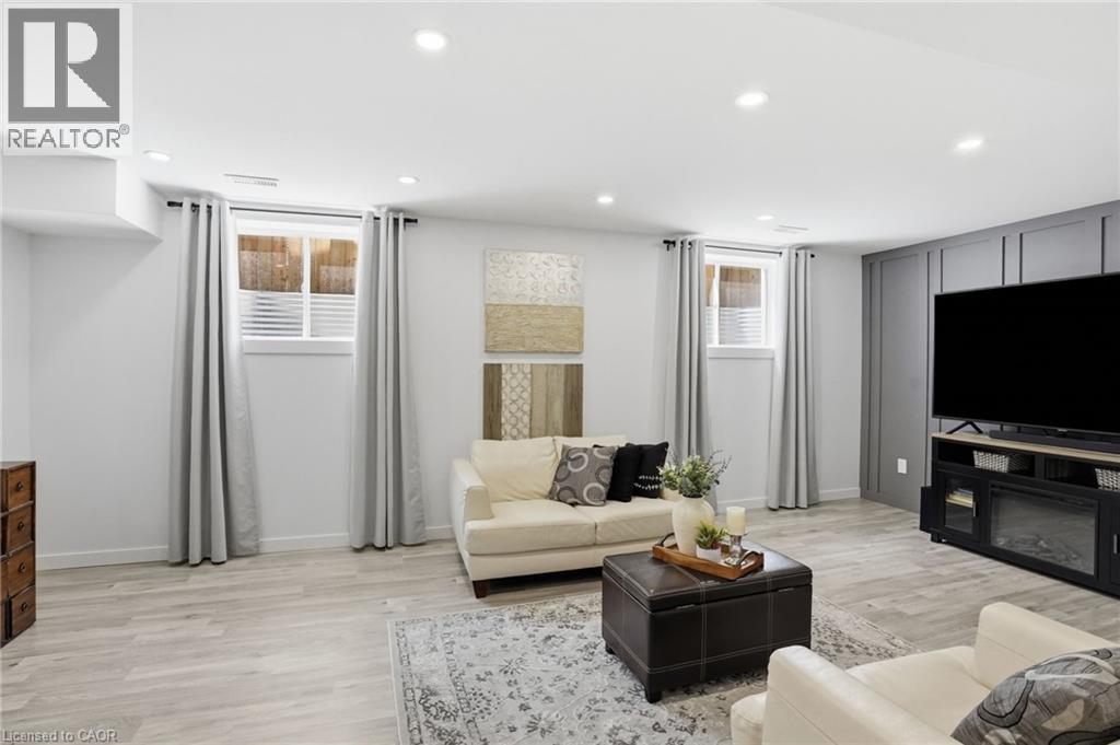 4-bedroom home for sale at 1 BAWCUTT Crescent, Paris ON · photo 40 of 50