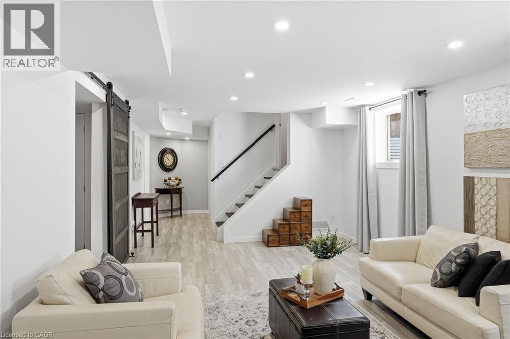 4-bedroom home for sale at 1 BAWCUTT Crescent, Paris ON · photo 41 of 50