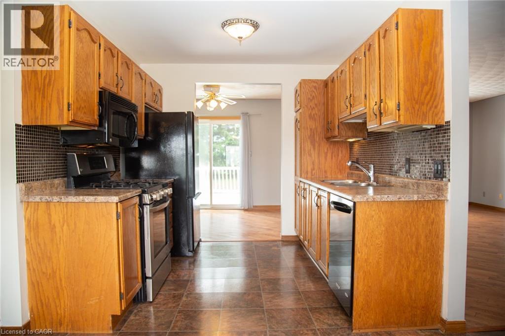 3-bedroom home for sale at 718 11 TOWNSEND Concession, Waterford ON · photo 10 of 51
