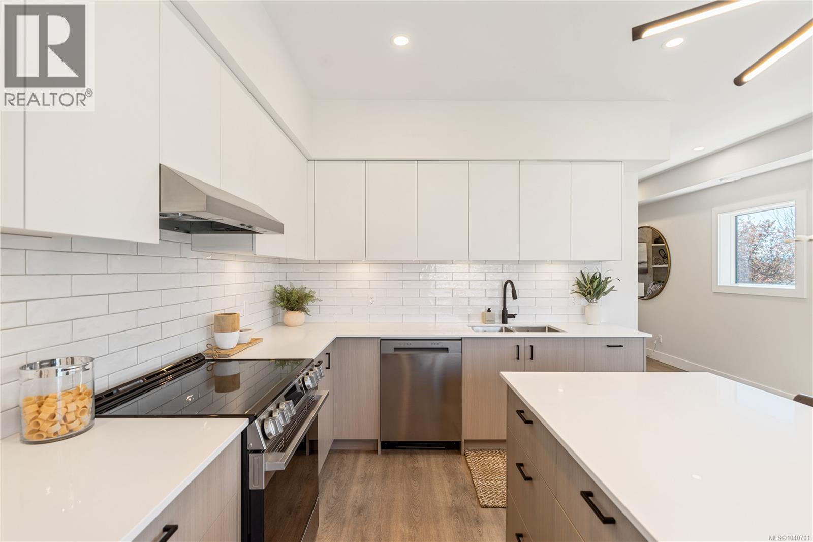 #1 921 Dale St - 20