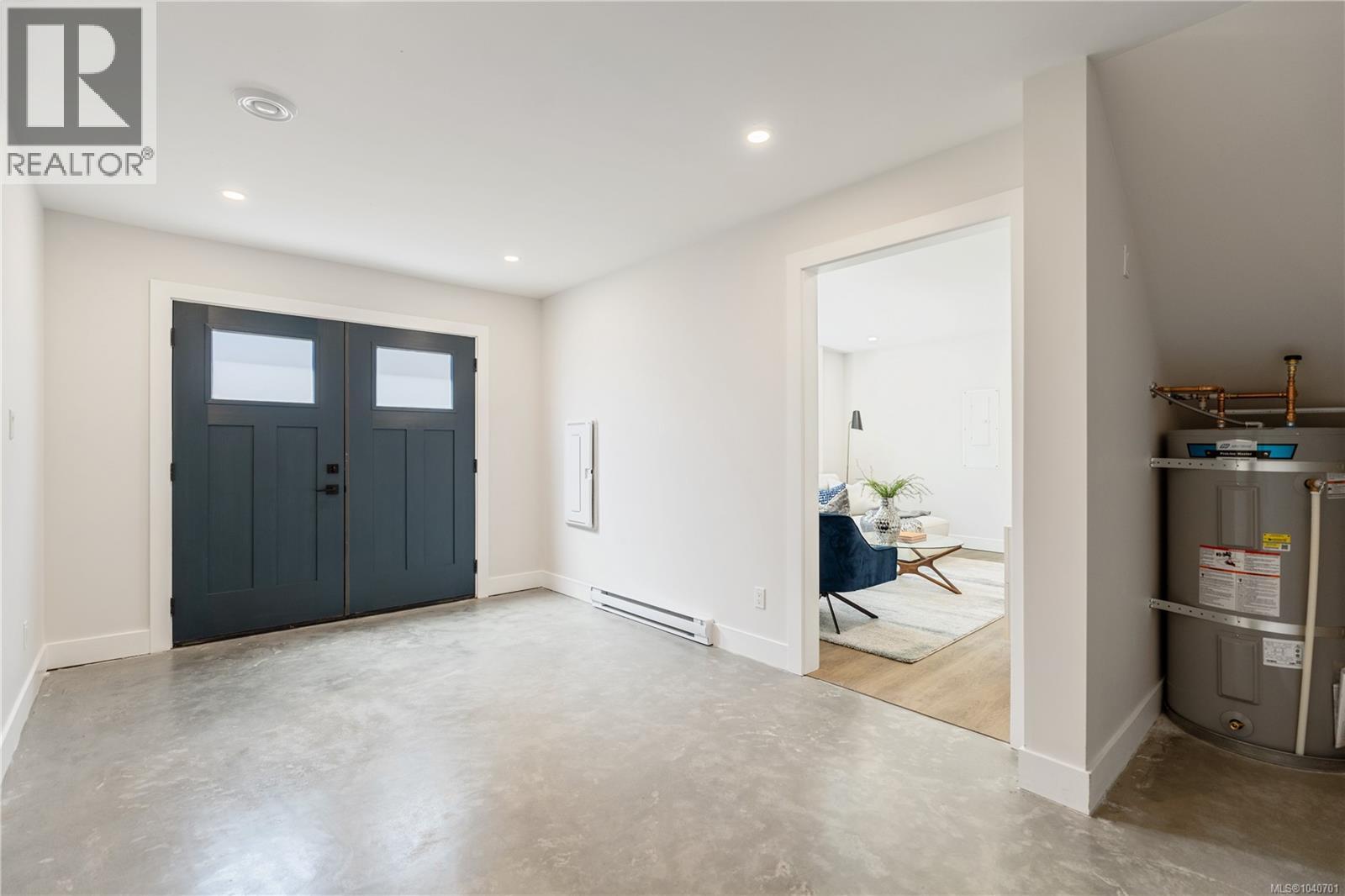 #1 921 Dale St - 9