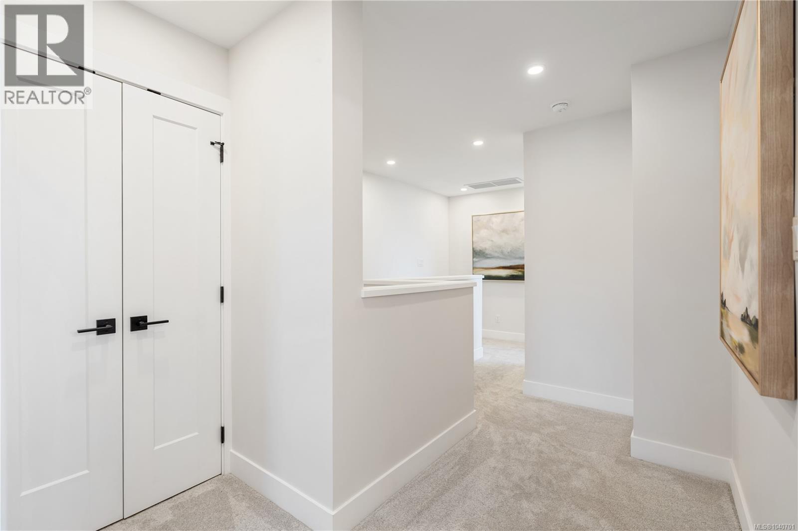 #1 921 Dale St - 26