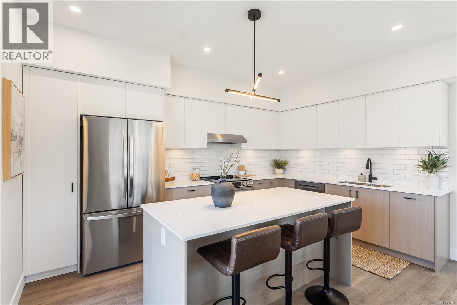 #1 921 Dale St - 21