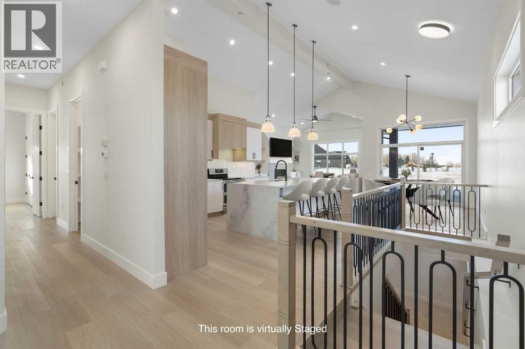290 Muirfield Crescent - 5