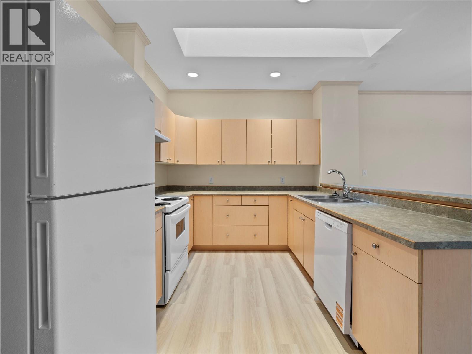 #7 680 Marine Park Drive NE - 3