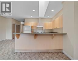 Living room - 680 Marine Park Drive Ne Unit# 7, Salmon Arm, BC V1E3L4 Photo 6