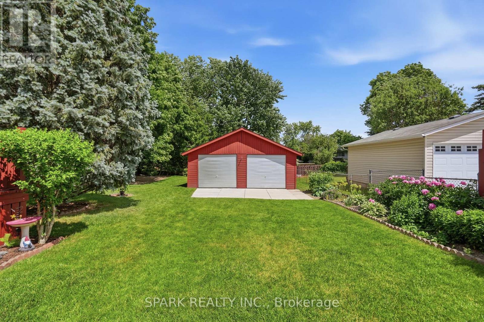 416 DELREX BOULEVARD - 23