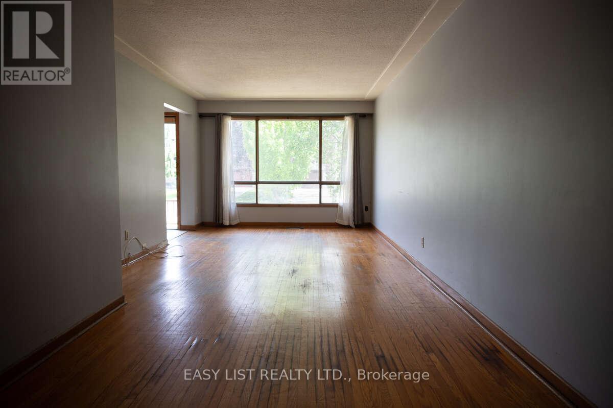 1574 NORTHMOUNT AVENUE - 11