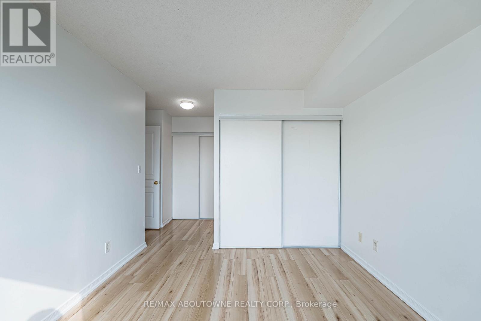#1102 2585 ERIN CENTRE BOULEVARD - 18
