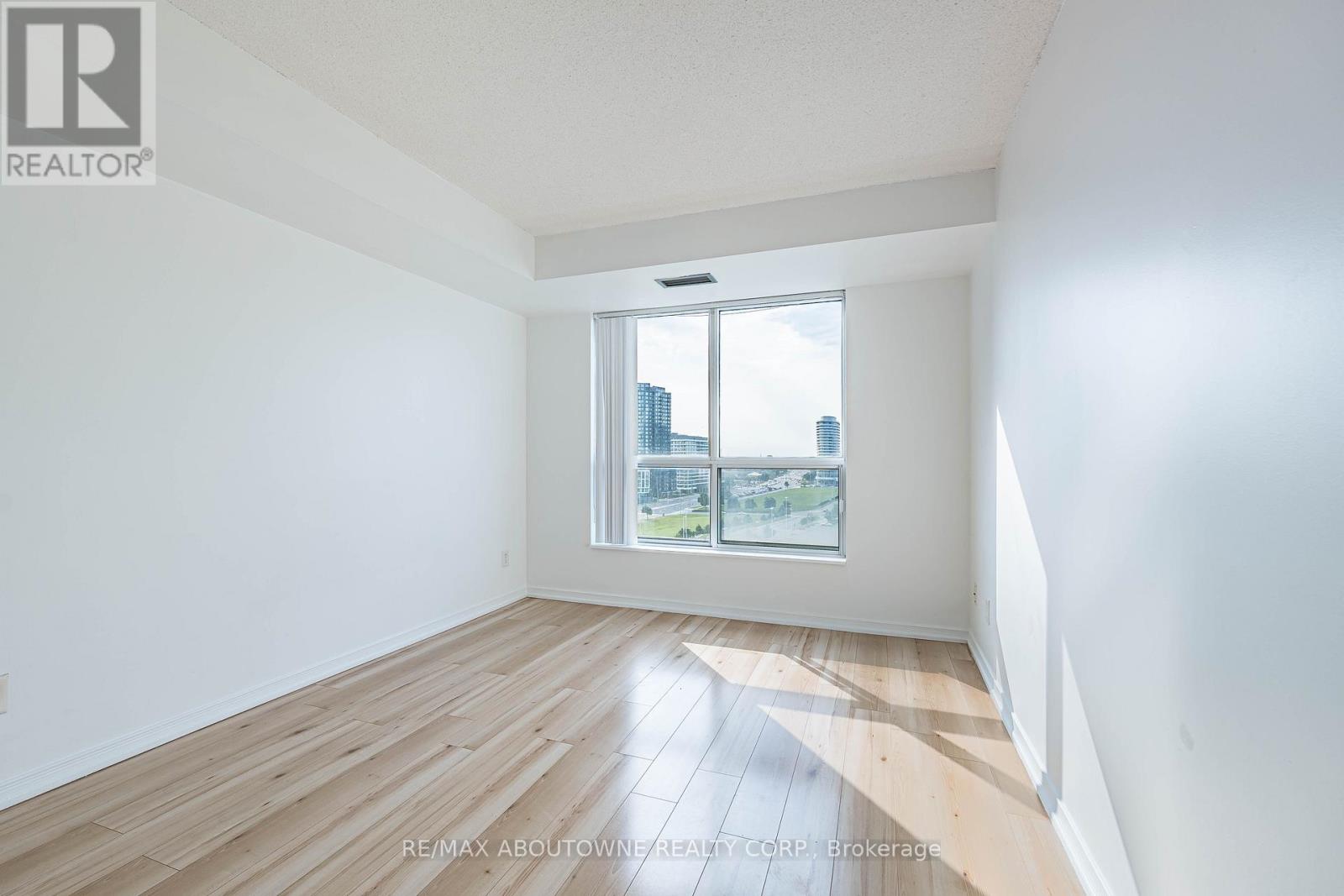 #1102 2585 ERIN CENTRE BOULEVARD - 23